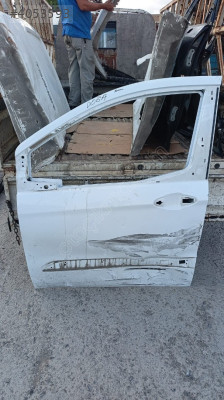 FORD COURİER SOL ÖN KAPI ORJ ÇIKMA