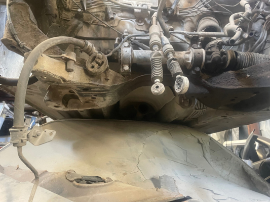 Mitsubishi karizma motor travsi