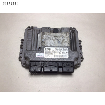 Peugeot 307 1.4 Motor Beyni 0281011090 EDC16C3 9654984380