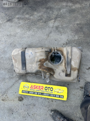 Corsa b benzin deposu