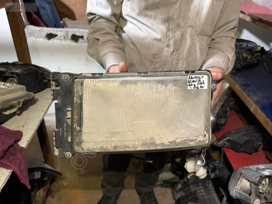 RENAULT SCANİA SOL FAR ÇIKMA ÜRÜN