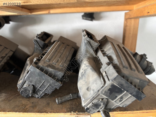 2018 CADDY 2.0 TDİ ÇIKMA ORJİNAL HAVA FİLTRESİ KUTUSU