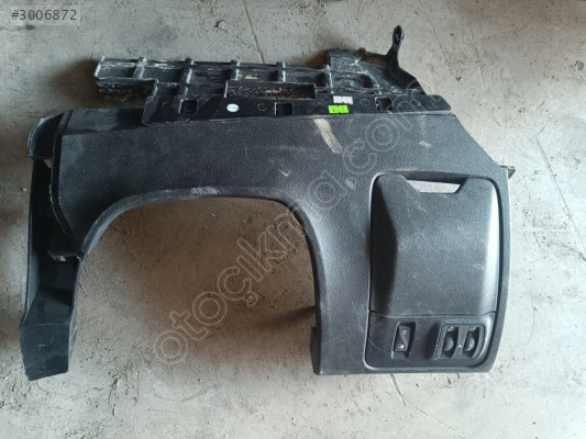 Renault Megane 4 plastik 243226065R