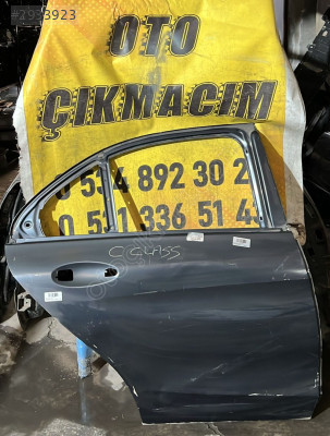 MERCEDES C SERİSİ W205 SAĞ ARKA KAPI