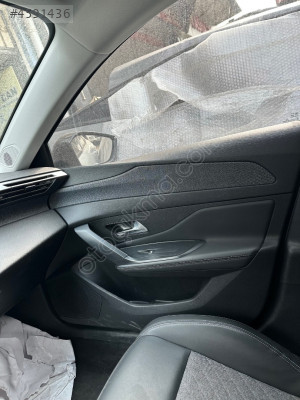 Peugeot 408 kapı döşemesi sağ