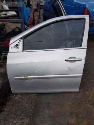 RENAULT CLİO 3 SOL ÖN KAPI