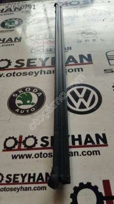2GM837479 T-cross ön sağ kapı iç sıyırıcı fitil