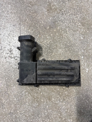 caddy - Golf motor üst kapağı 3C0129607AD - 3C0129601AJ
