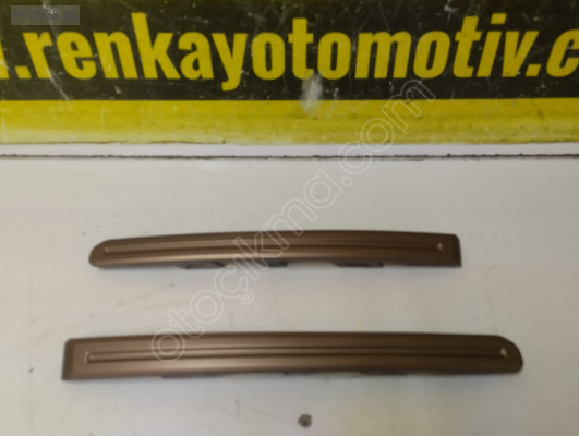 261A34615R 261A25780R SANDERO STEPWAY SİS KAPAĞI BANDI TURUNCU