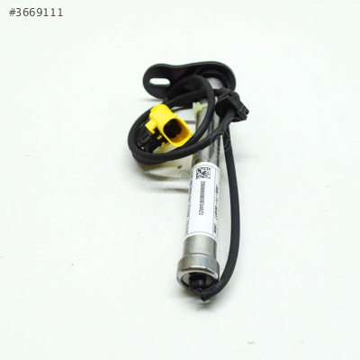 MERCEDES W206 C ÖN KAPUT FİŞEKLERİ A2069066800
