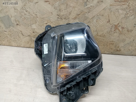Hyundai Tucson sağ far çıkma orjinal