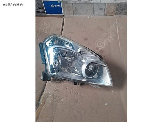 Nissan Qashqai Sağ Ön Far
