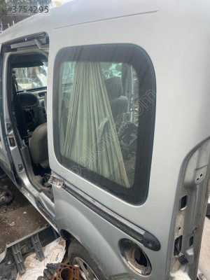 Renault Kango 2 Sol Arka Çamurluk