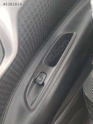 ÇIKMA VOLVO V70 SAĞ ARKA CAM DÜĞMESİ
