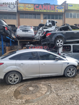 FORD FOCUS 3 ÇIKMA ORJİNAL ELEKTRİKLİ DİREKSİYON KUTUSU