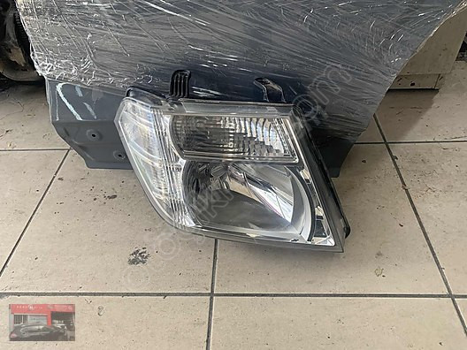 Nissan Navara D40-2011/13 Far Sağ çıkma sökme parça