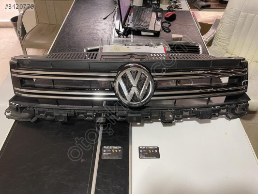 VW Tiguan Ön Panjur - Oto Çıkma Parçaları