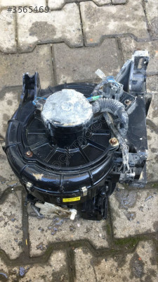 Mazda B2500 KALORİFER MOTOR VE KAZANI F00S320588