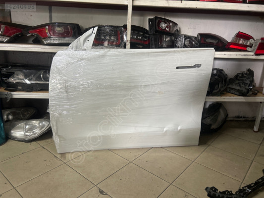 Tesla y sol on kapı