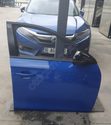 opel corsa f 2024 çıkma orjinal sağ ön kapı kod:eav (son fiyat)