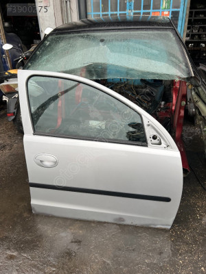 Opel Corsa C Sağ Ön Kapı - Mert Oto Çıkma Parçaları