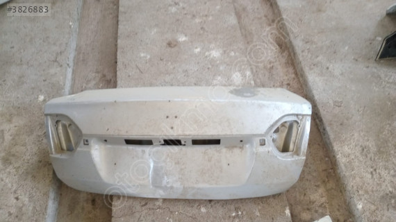 Renault Fluence arka bagaj kapağı