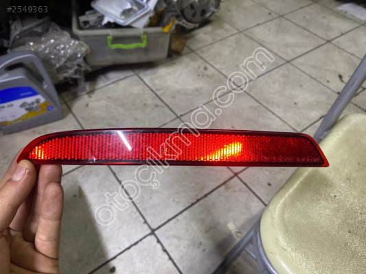 OPEL ASTRA J STATİON SOL ARKA TAMPON REFLEKTÖRÜ 13370756