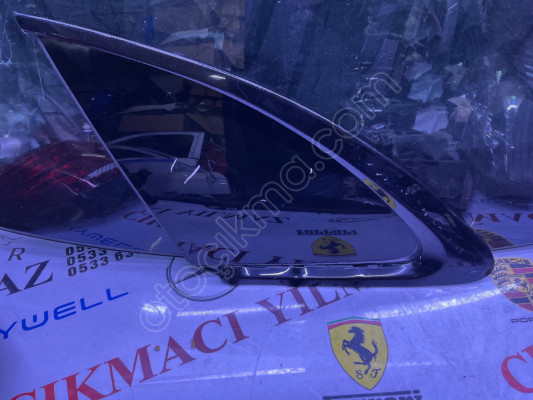 Jaguar f-pace arka kelebek camı çıkma yedek parça