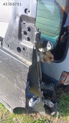 Mercedes Vito 638 sağ ön kapı menteşeleri yedek parça