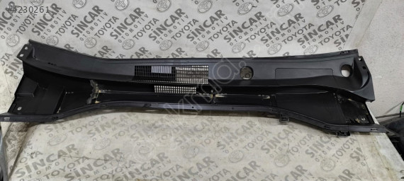 TOYOTA COROLLA CROSS ÖN CAM IZGARASI ÇIKMA ORJİNAL 5570816170