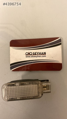 4B0947416A Audi A4 2014 arka sağ kapı aydinlatma lambası