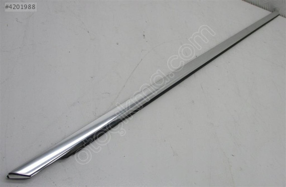 AUDI A4 2017 2020 SAĞ ÖN KAPI SIYIRICI 8W0853284F