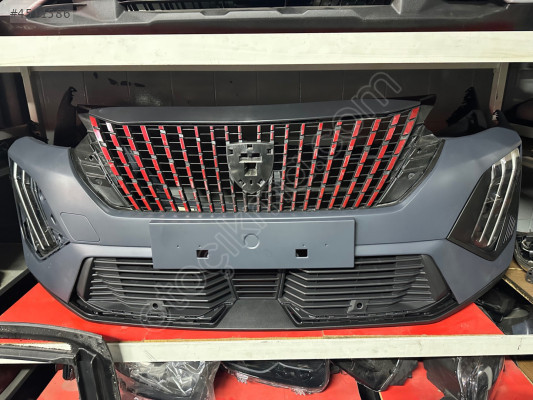 Peugeot 2008 ön tampon dolu