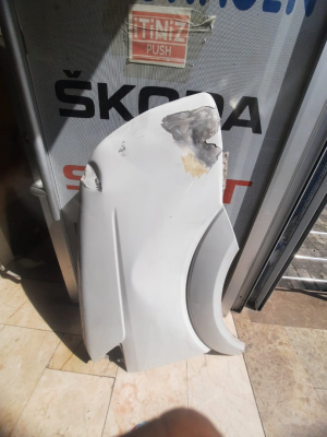 VOLKSWAGEN CRAFTER SAĞ ÖN ÇAMURLUK
