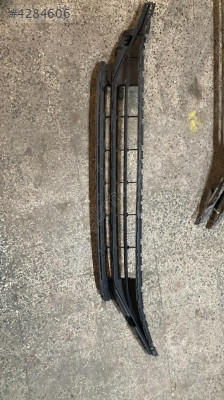 Passat 2019 2022 tampon orta ızgarası