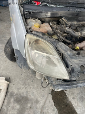 FORD FİESTA SAĞ FAR ORJİNAL ÇIKMA
