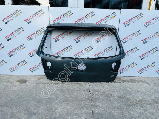 Wolksvagen golf 5 arka bagaj kapağı (az hasarlı)