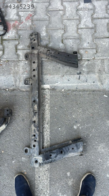 Renault Clio motor radyatör traversi