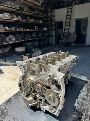 TRANSPORTER T5 2.5 130’luk boş blok