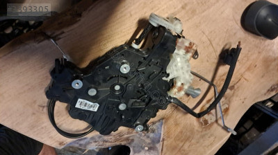 VOLKSWAGEN CADDY 2004-2020 SAĞ SÜRGÜLÜ KAPI KİLİDİ 2K5843654