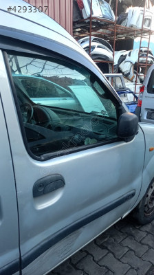 renault kangoo sağ ön kapı dolu