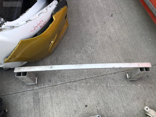 VOLVO XC90 ÖN TAMPON ALT DEMİR 31387240