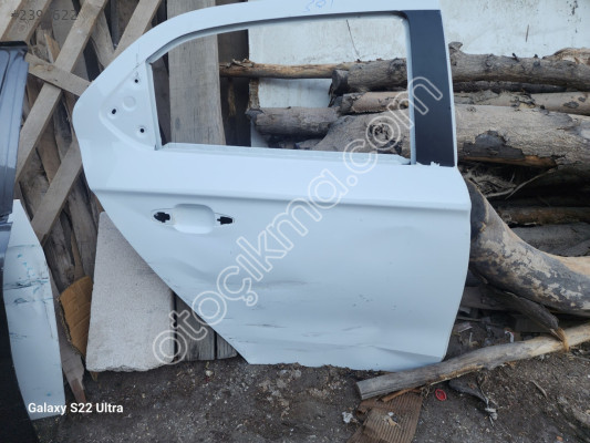 Peugeot 301 sağ arka kapı çıkma orjinal