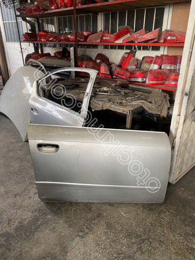 AUDİ A4 SAĞ ÖN KAPI 2005-2007 ÇIKMA ORİJİNAL