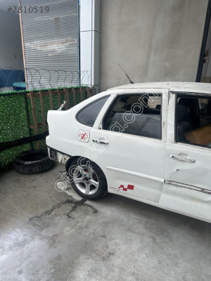 WV POLO 2000 MODEL SAĞ ARKA KAPI BEYAZ