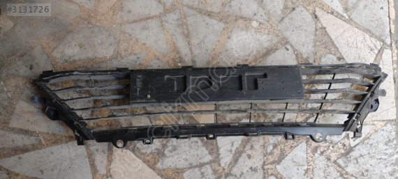 RENAULT MEGANE 4 ÇIKMA ÖN TAMPON ORTA IZGARA 2013-2020