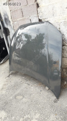 Audi A3 sedan motor kaputu