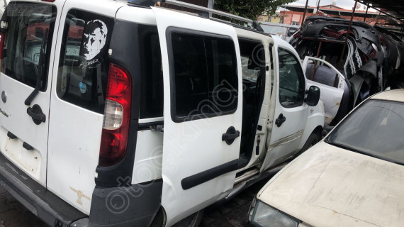 FİAT DOBLO ORJİNAL ÇIKMA SAĞ SÜRGÜLÜ KAPI