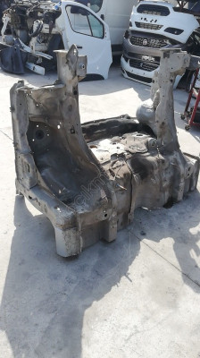 hyundai i30 2011 kesme ön çeyrek/podye (son fiyat)