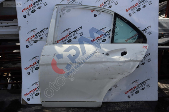 MERCEDES C SERİSİ A204 W204 SOL ARKA KAPI